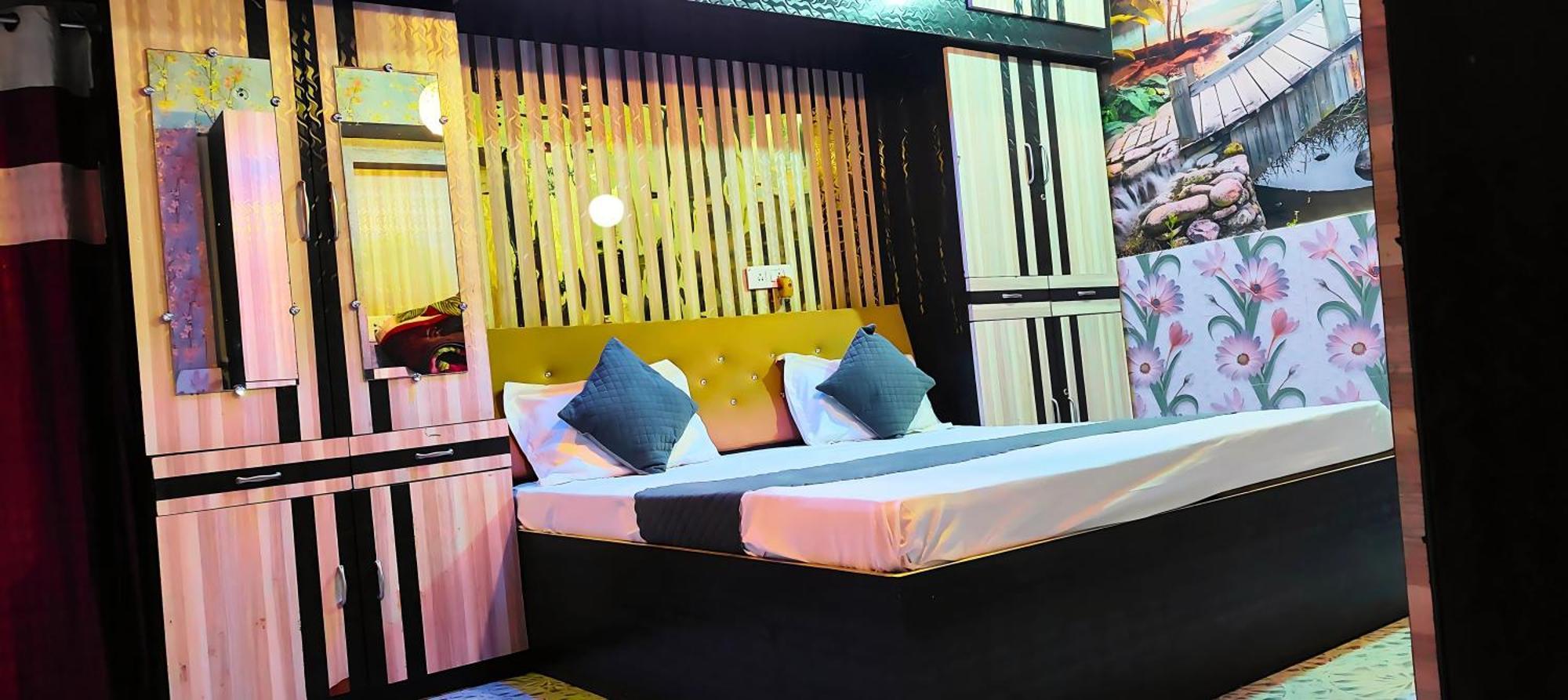Ramayana Grand Hotel Ayodhya Exterior photo